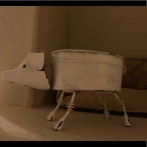 Pig decor storage